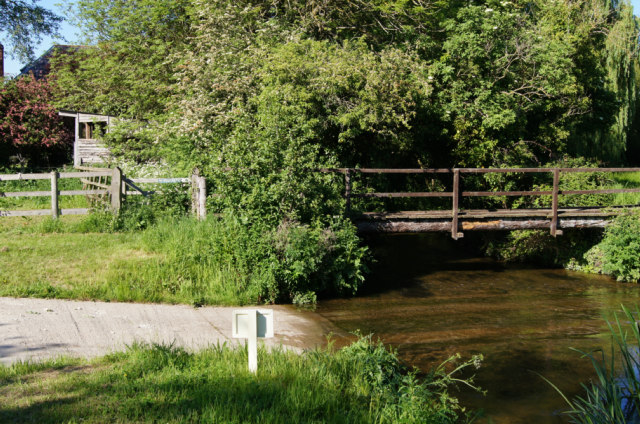 File:Footbridge or ford - geograph.org.uk - 2999683.jpg