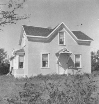 File:Gingerich Home In Guernsey Saskatchewan (6802062693).jpg
