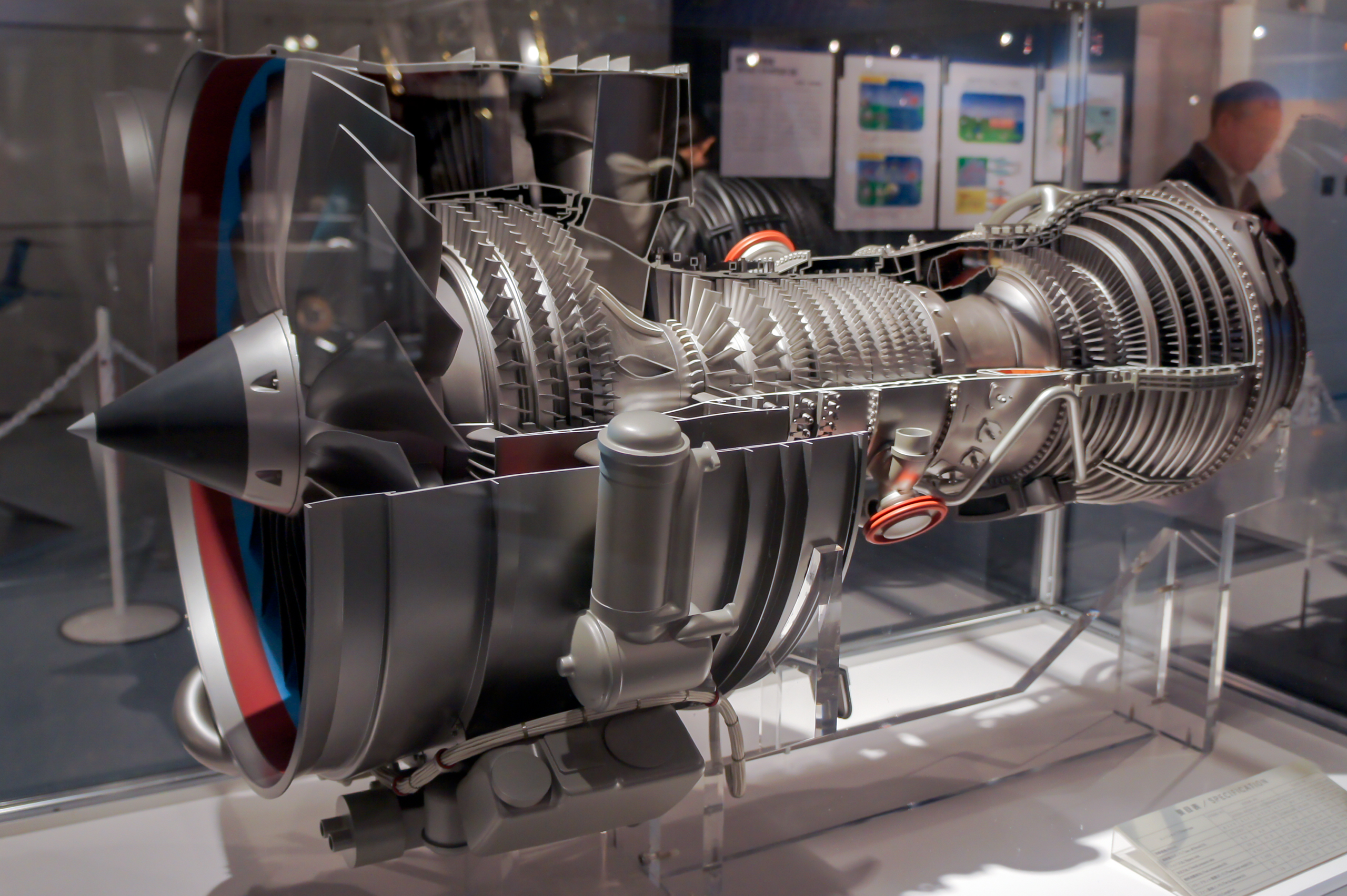 IAE_V2500_engine_cutaway_model_2010_The_Sky_and_Space.jpg