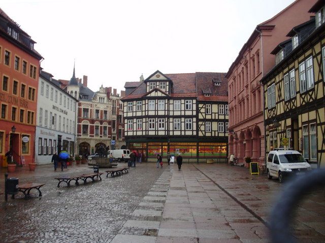 File:Marktplatz, Quedlinburg - geo.hlipp.de - 206.jpg