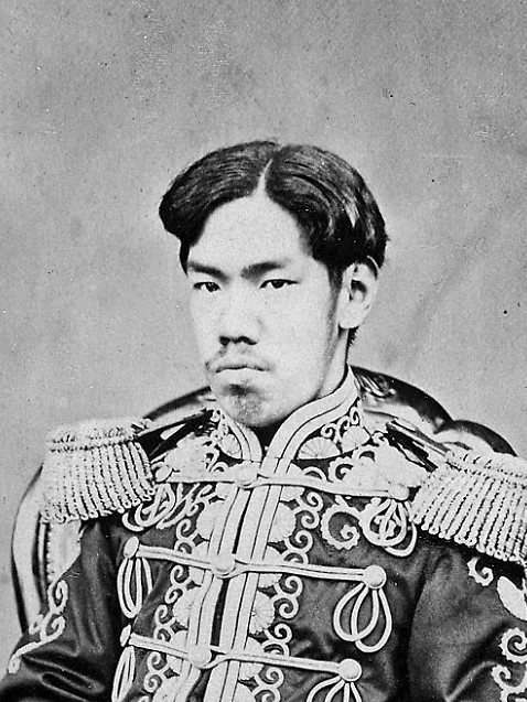 Meiji Emperor%28cropped%29