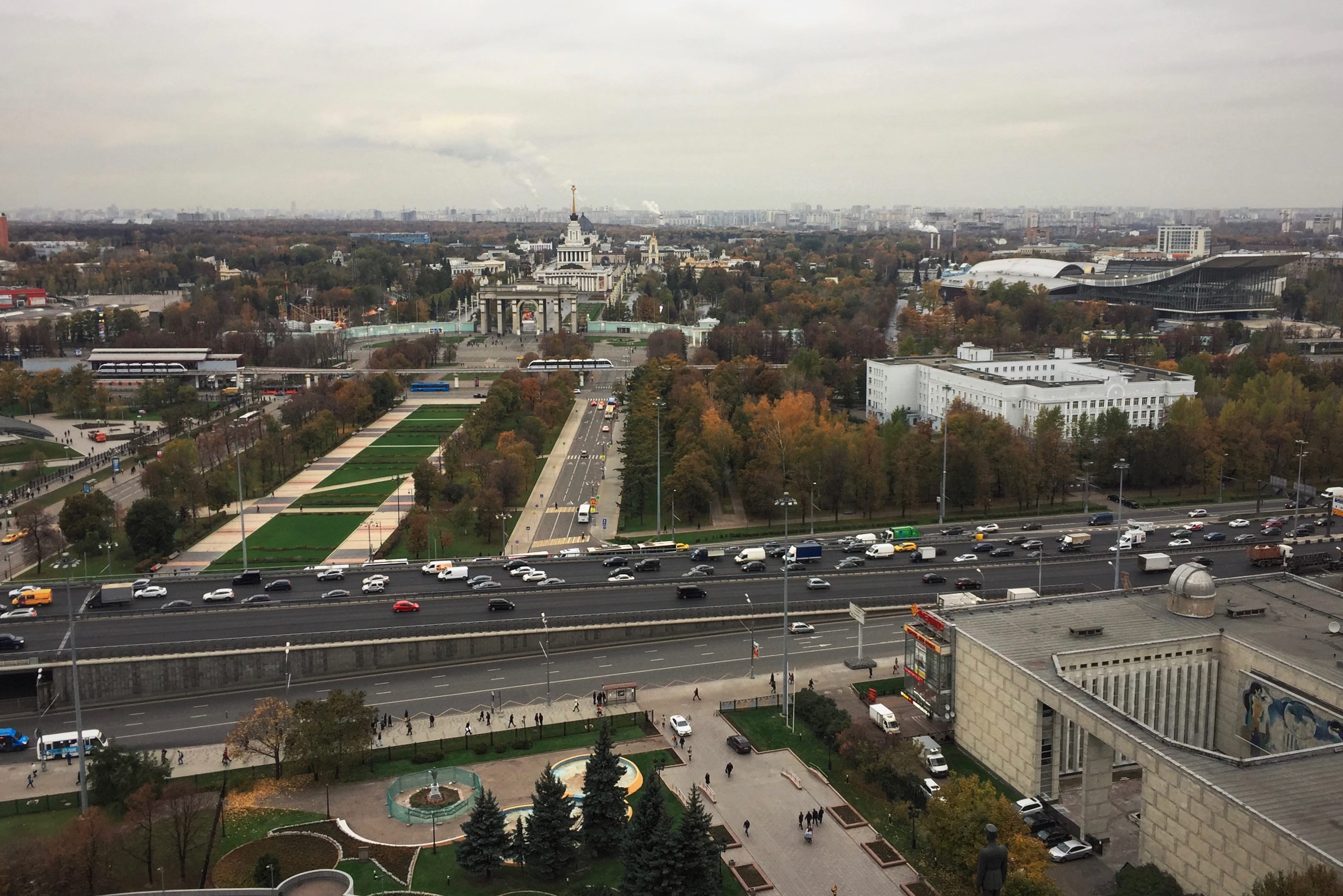 вид из гостиницы космос москва