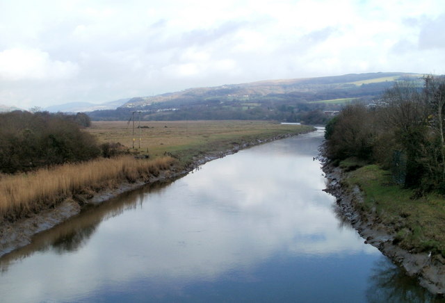 File:River Neath viewed from the B4434 - geograph.org.uk - 2332208.jpg