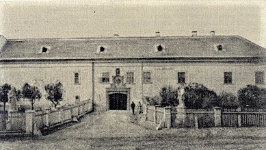 Verwaltungszentrum Schloss Königshof