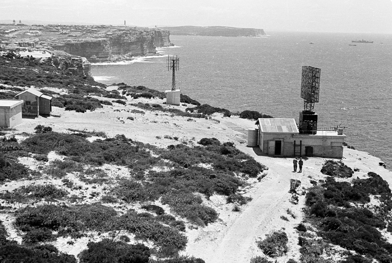 File:Sea Cliff Interferometer at Dover Heights, New South Wales.jpg