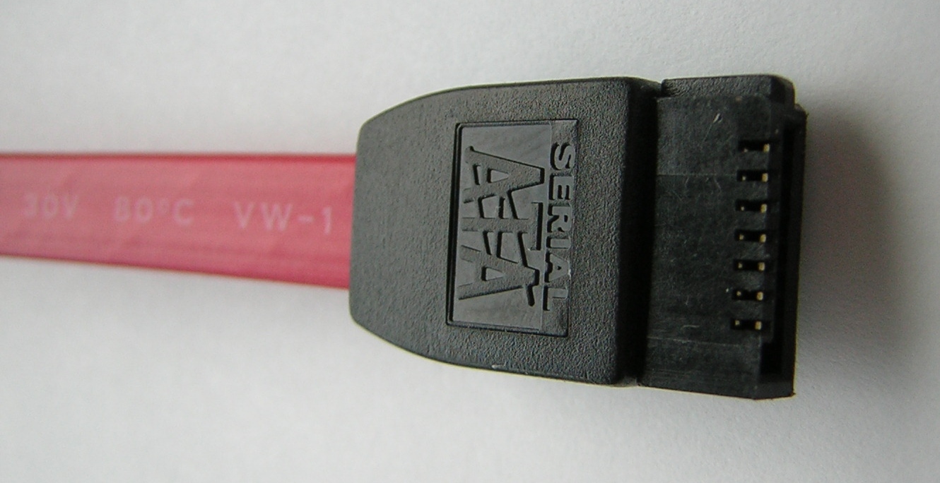 Serial_ATA1_Data_Cable.jpg