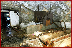 File:Signal battery tunnel interior.jpg