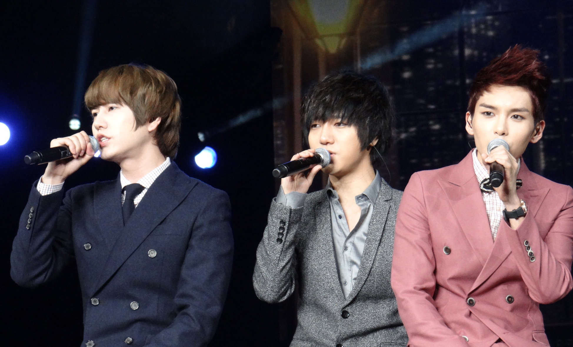 KRY 「TUMENOURAGAWA」 - www.stedile.com.br