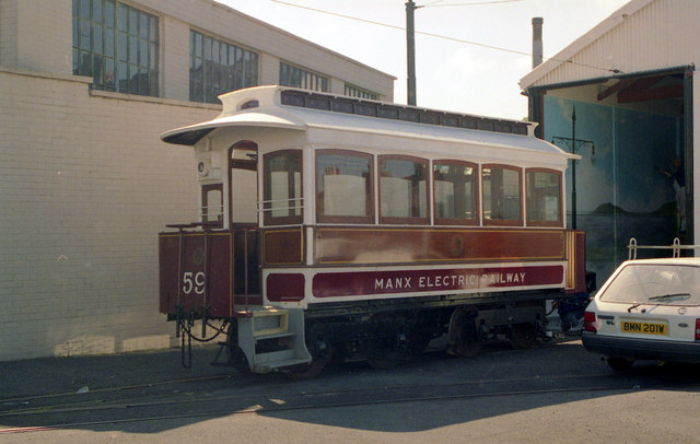 File:The Royal Saloon - geograph.org.uk - 784606.jpg