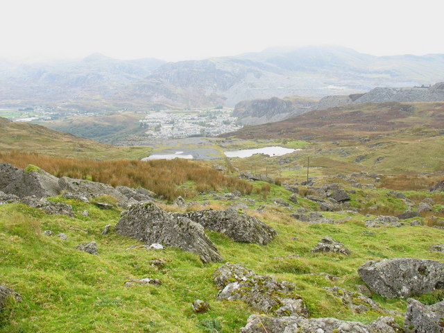 File:View west from the upper slopes of Manod Mawr - geograph.org.uk - 572468.jpg