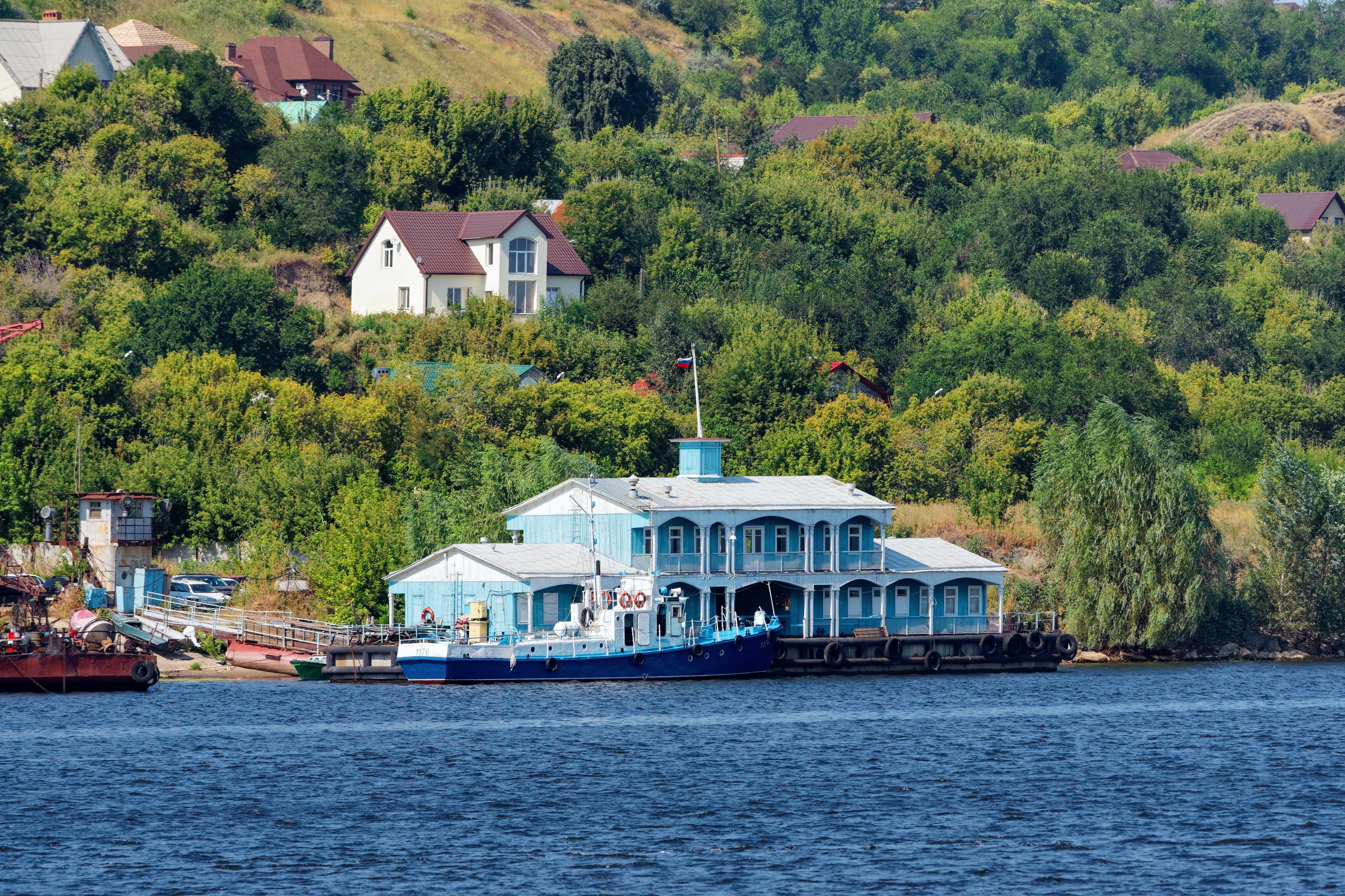 Volga River дебаркадер