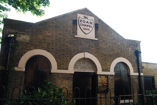 File:Zoar Chapel - geograph.org.uk - 983725.jpg