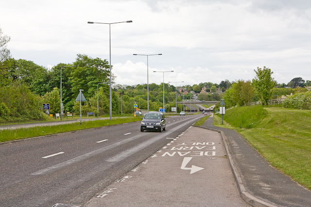 File:A32 Wickham Road about to pass beneath the M27 - geograph.org.uk - 1286450.jpg
