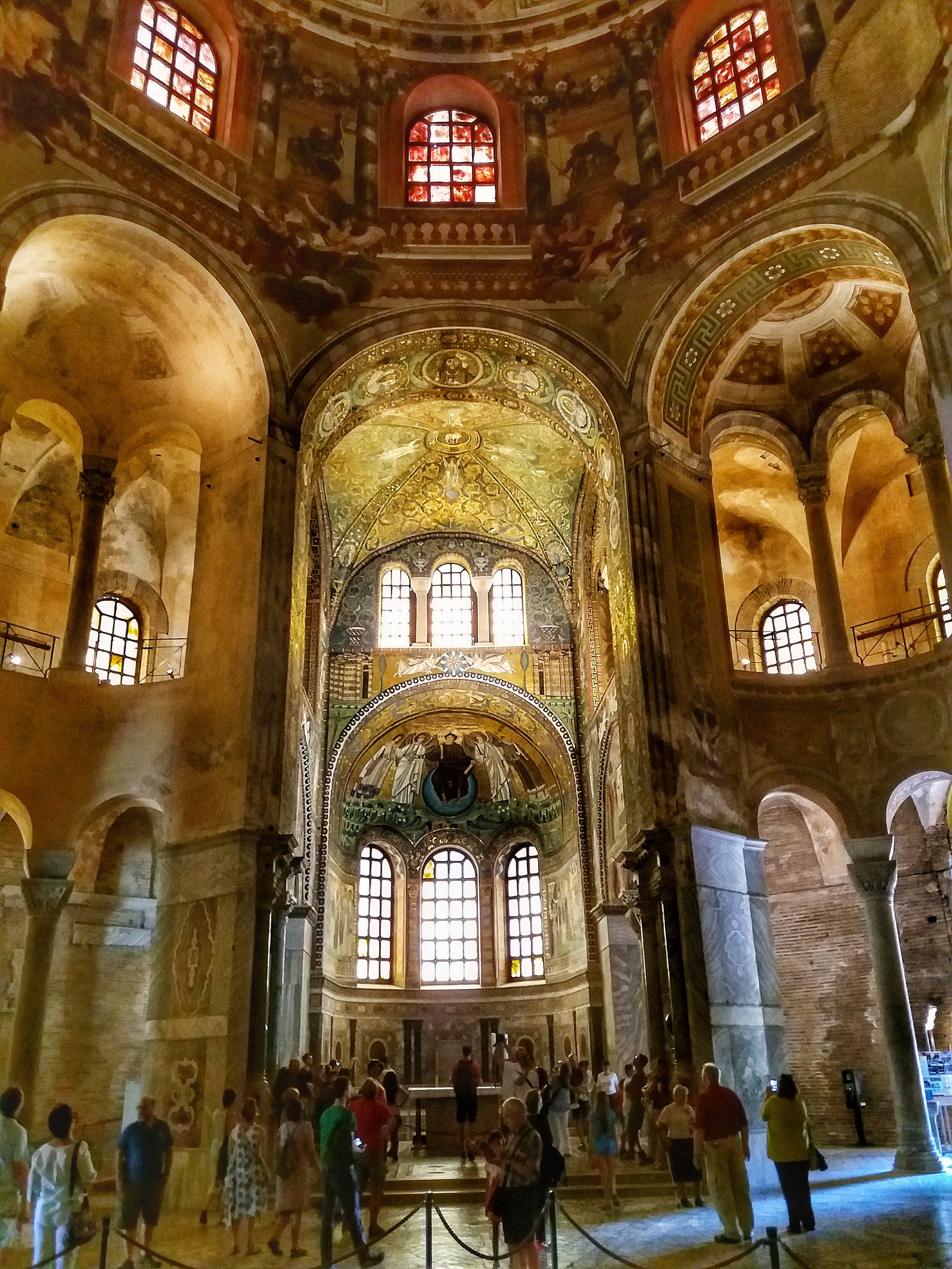 File Basilica Di San Vitale Ravenna Jpg Wikimedia Commons