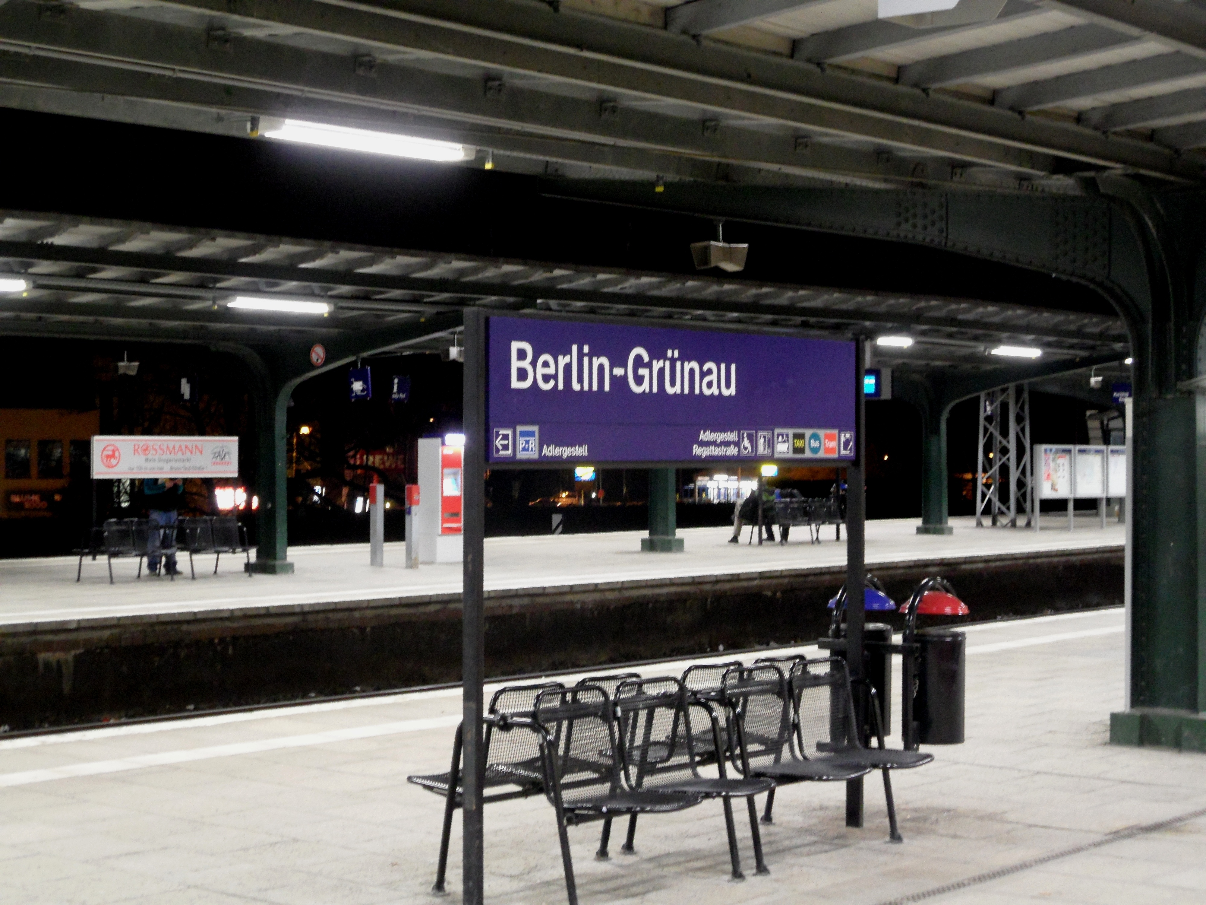 Anhalter Bahnhof Berlin музей. Берлин s Grünau. Berlin s. 85-86. Зеркало для неба внутри Берлин Хопт Банхоф.