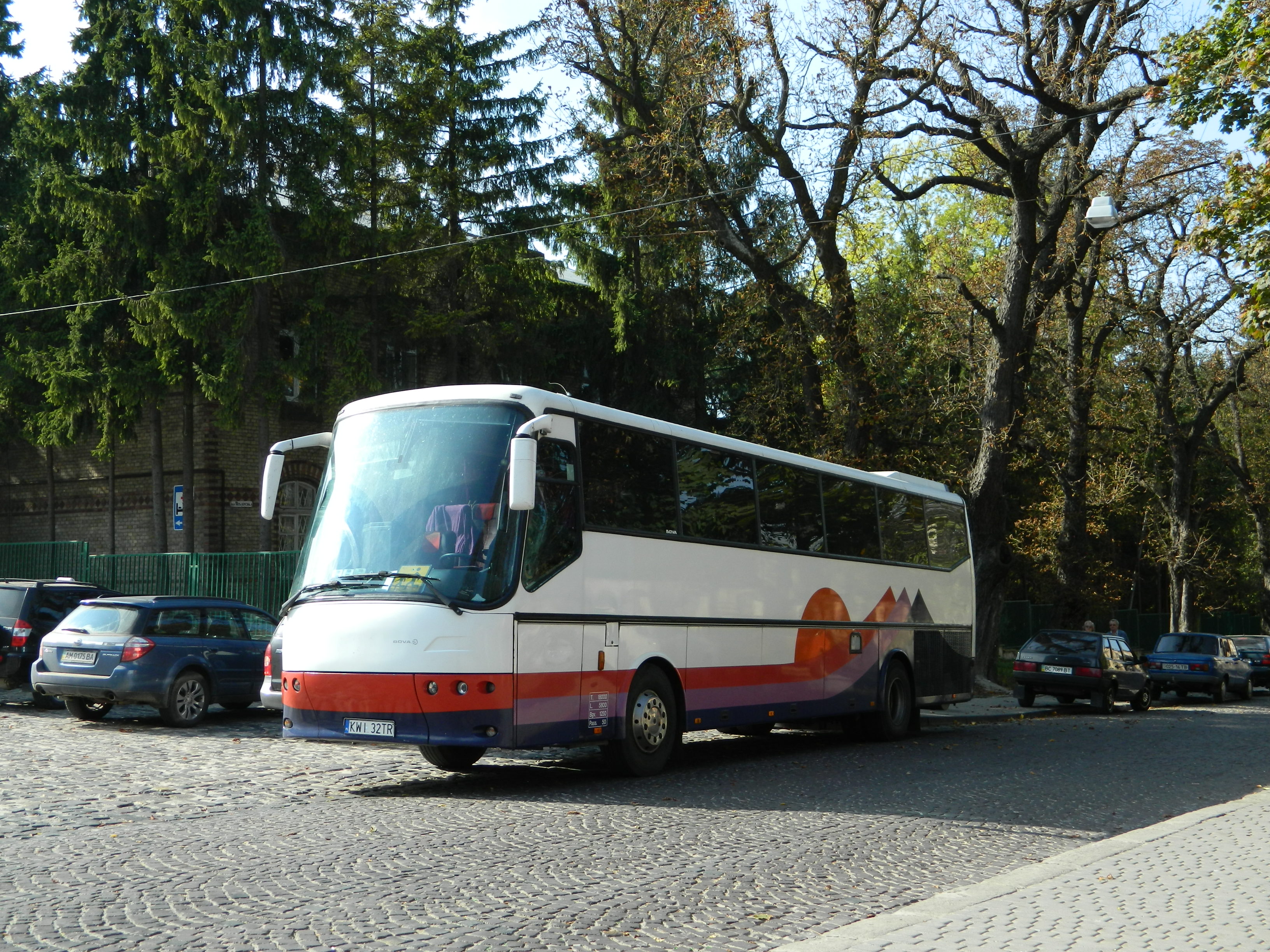 Тр автобус. Bova Futura автобус. Польские автобусы. Польская маршрутка. Автобусы Украина Польша.