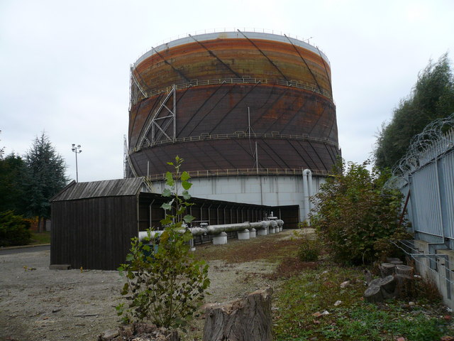 File:Brampton - Gasometer just off Chester Street - geograph.org.uk - 585964.jpg