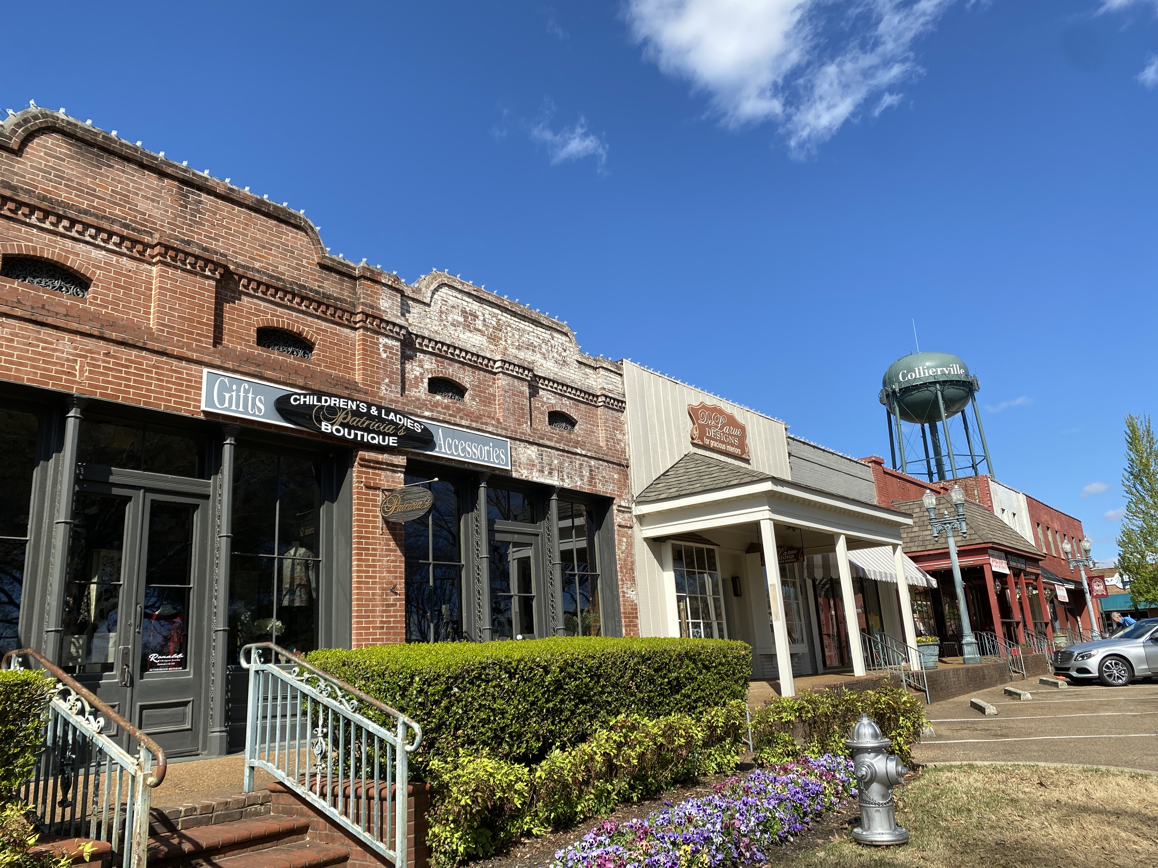 File:Collierville Town Square Shops.jpg - Wikipedia