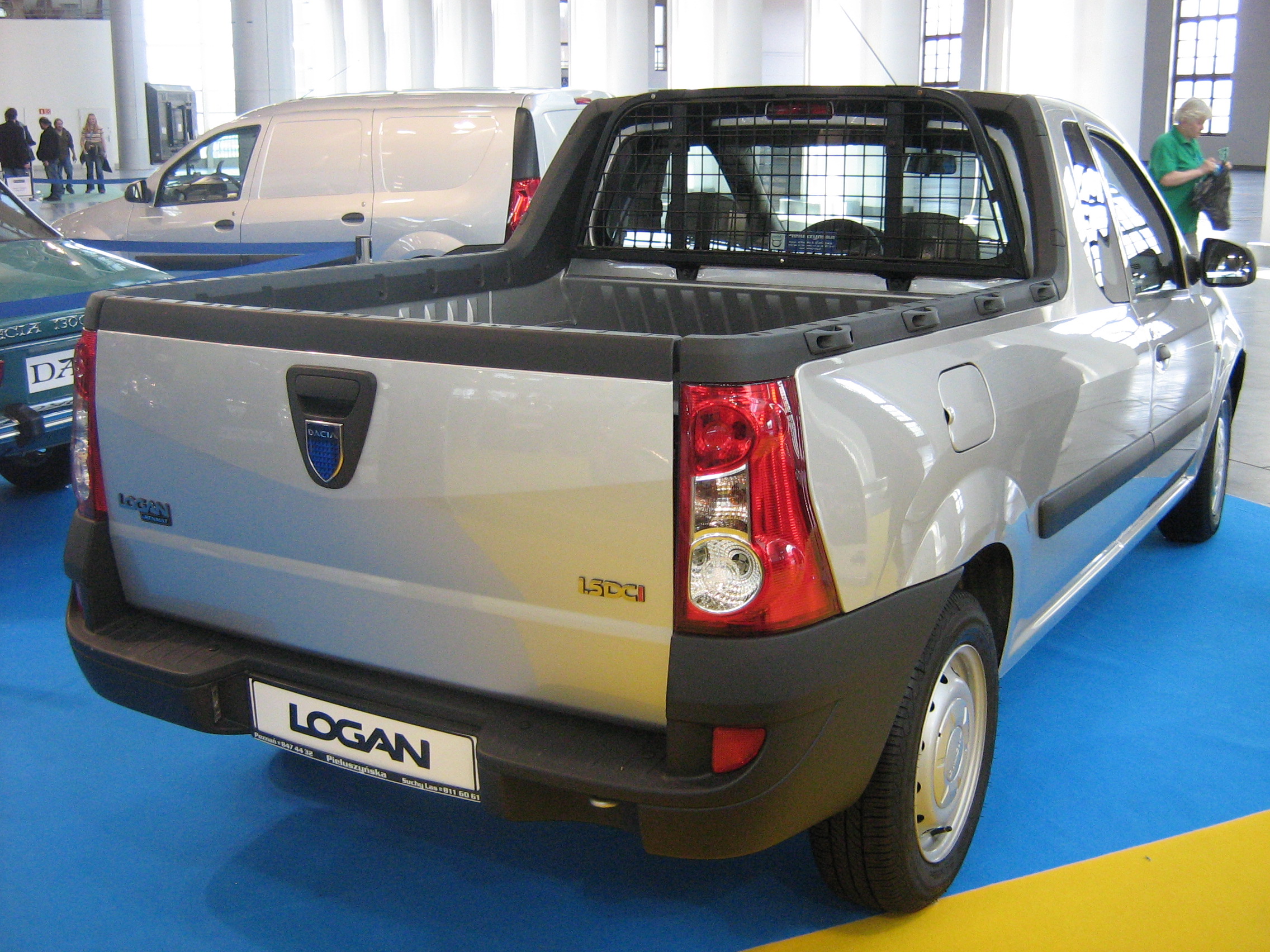 File:Dacia Logan Pick-up rear - PSM 2009.jpg - Wikimedia Commons