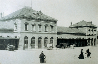 File:Estación de Campo Sepulcro (Zaragoza).jpg