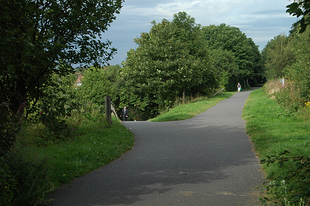 File:Exiting NCR 5 - geograph.org.uk - 1442786.jpg