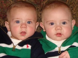 Fraternal twin brothers as young babies.