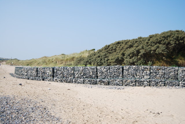 Gabion boxes, South Beach - geograph.org.uk - 3704649