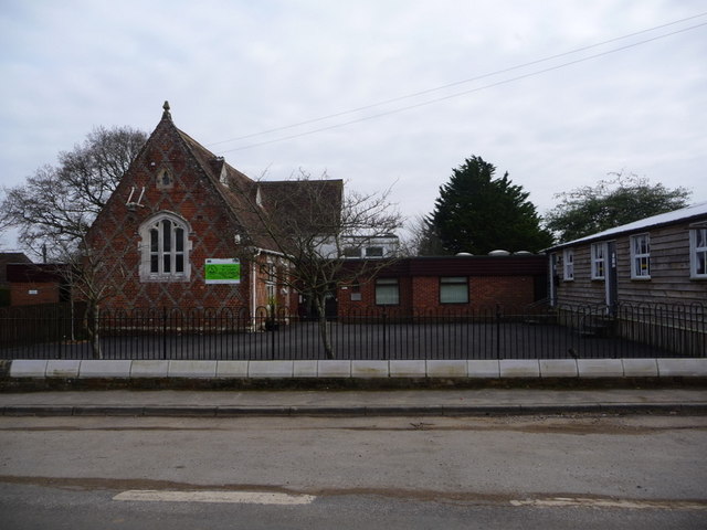 File:Gaunt's Common, St. James' First School - geograph.org.uk - 1165557.jpg