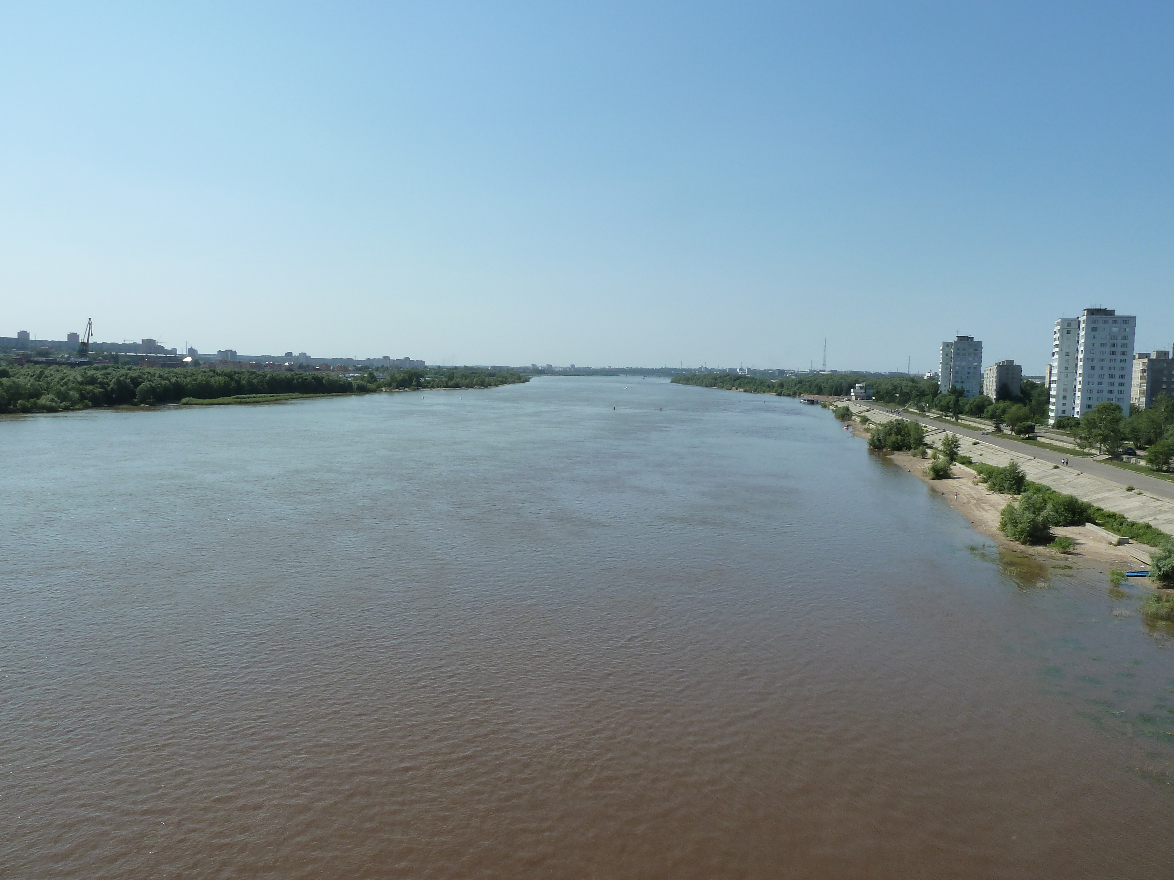Какая река течет в казахстане. Река Иртыш Павлодар. Река Иртыш Омск. Иртыш Исток Китай. Река Иртыш семей.