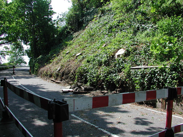 File:Landslip in East Sussex - geograph.org.uk - 728966.jpg