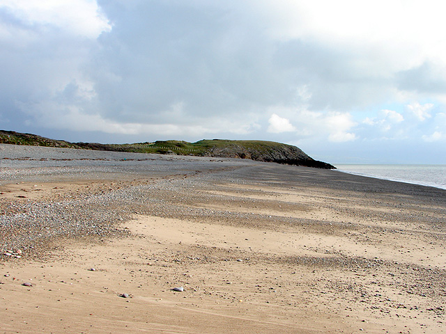 File:Looking towards Pen-ychain - geograph.org.uk - 1043669.jpg