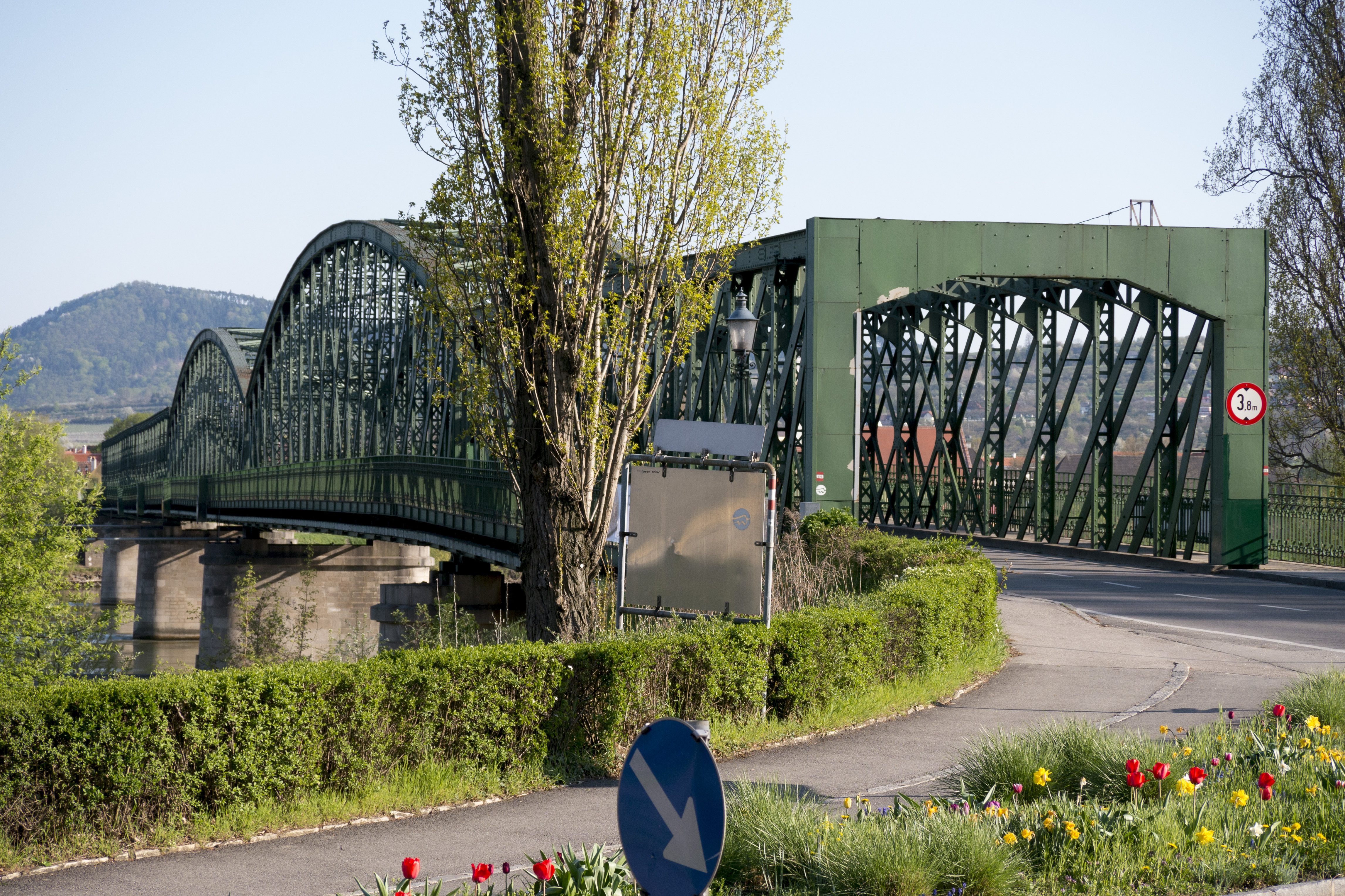 Mauterner Brücke Ansicht 2.JPG