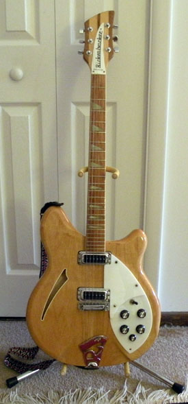 Rickenbacker_360_(1989).jpg