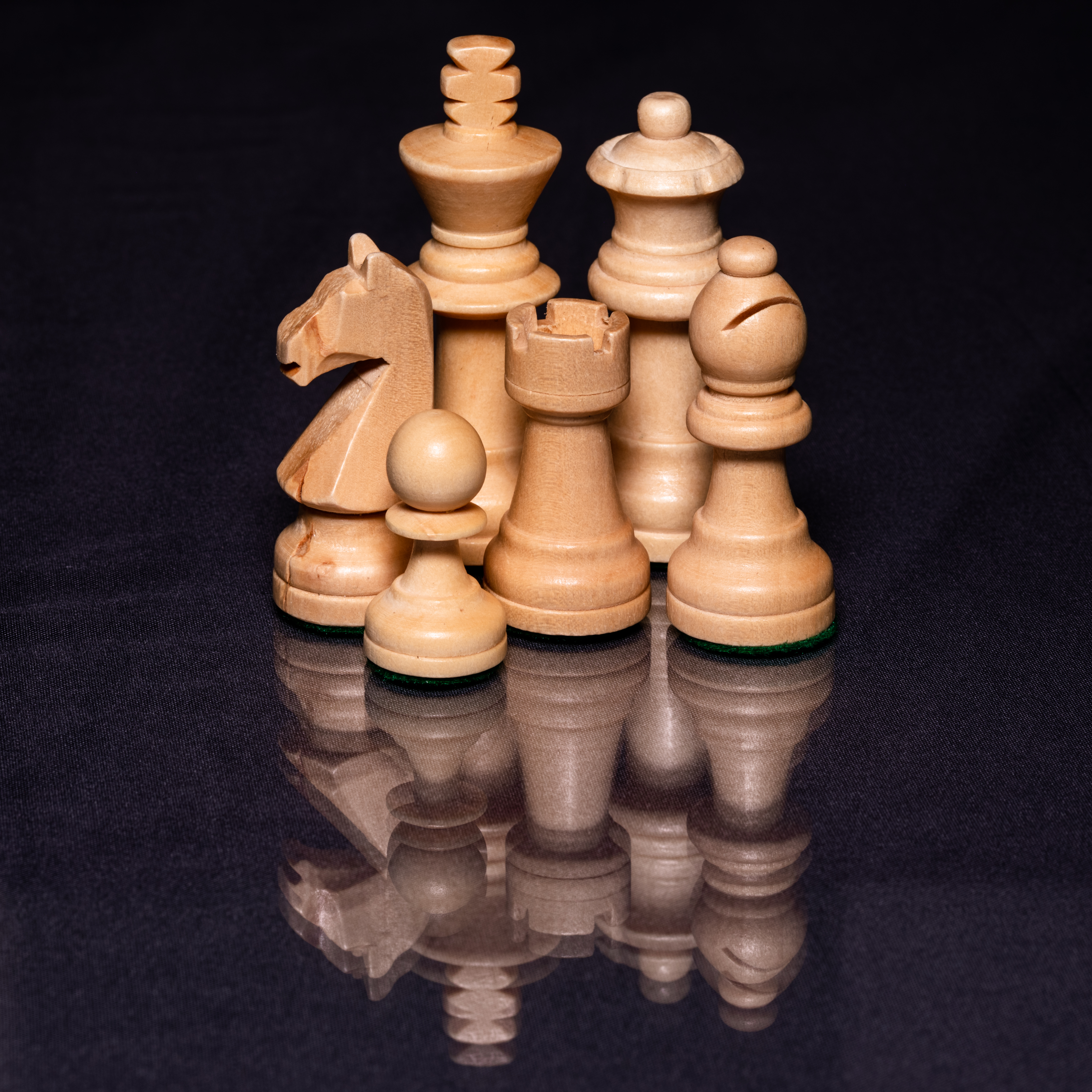 File:Chess pieces and board improved.svg - Wikimedia Commons