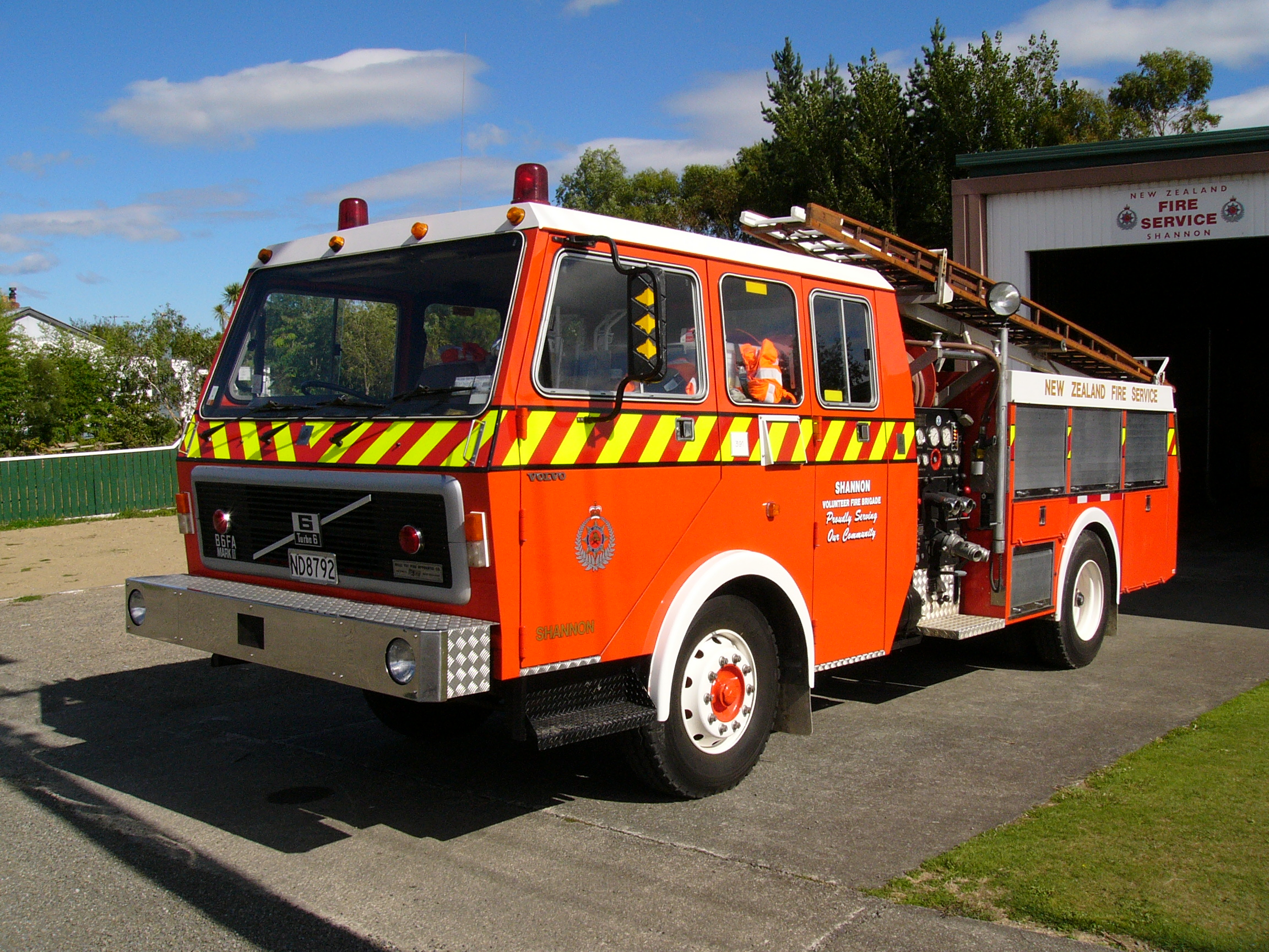 Mack 1911Рі Fire engine