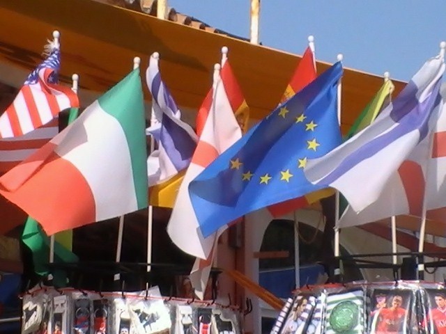 File:Souvenirs Torremolinos.JPG