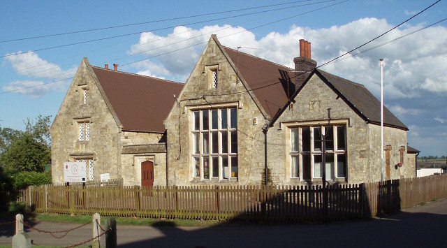 File:St Loys Primary School, Weedon Lois - geograph.org.uk - 449233.jpg