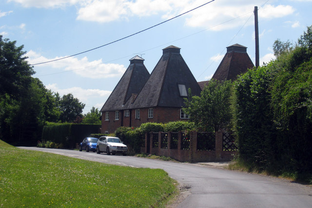 File:The Oast House and Rycote Oast House, Wyck Lane, East Worldham, Hampshire - geograph.org.uk - 1369196.jpg