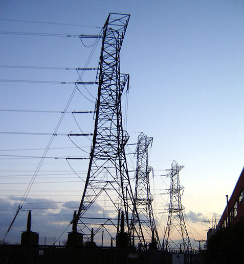 File:Tottenham pylons 1.jpg