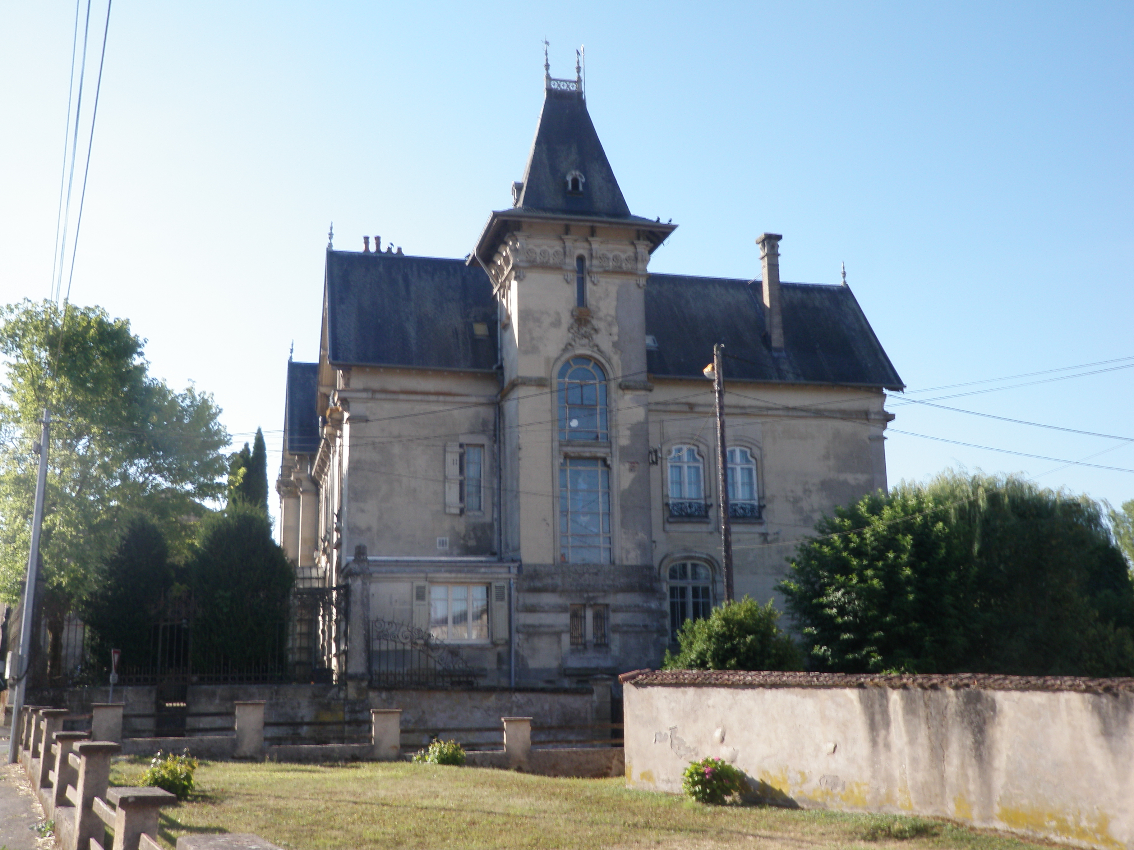 CHÂTEAU LOBSTEIN  France Grand Est Vosges Ville-sur-Illon 88270