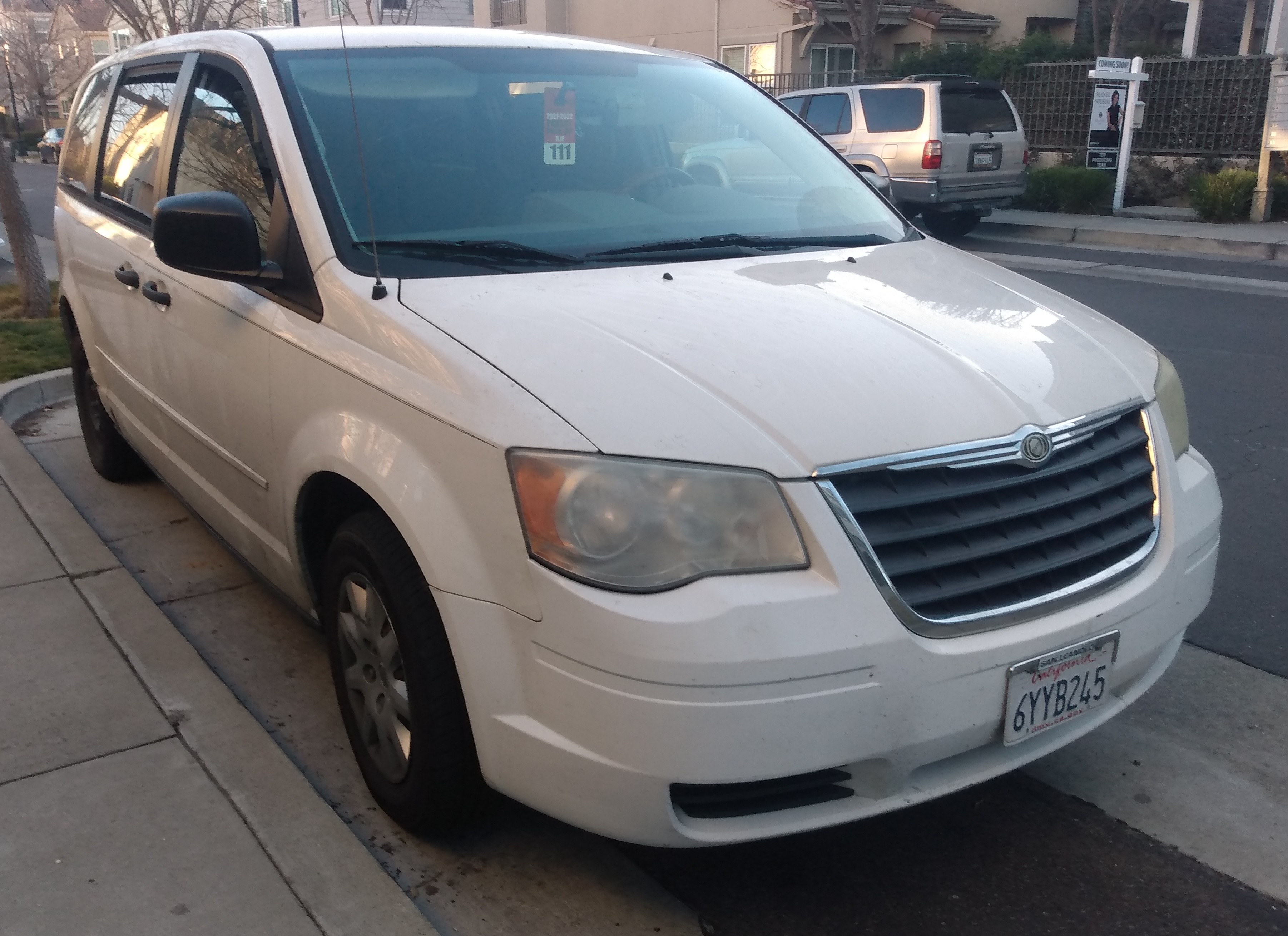 Chrysler Town Country 2008 салон