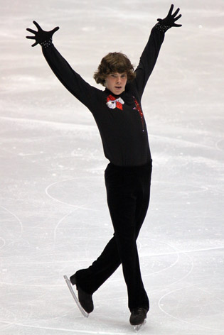 <span class="mw-page-title-main">Alexander Stepanov (figure skater)</span> Russian-Belarusian pair skater