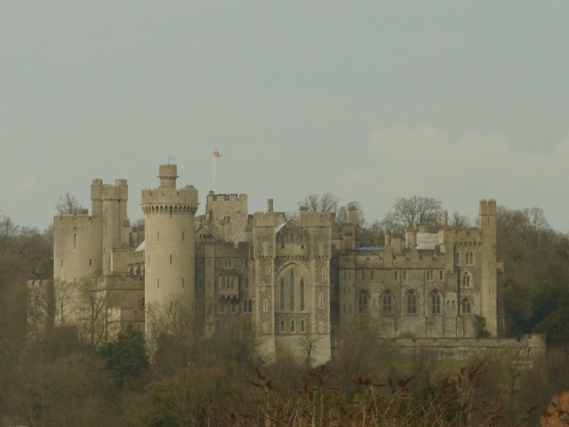 File:Arundel Castle - geograph.org.uk - 1183387.jpg