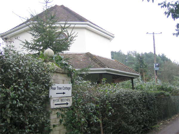 File:Bere Lodge, Lower Hyde Heath - geograph.org.uk - 160887.jpg