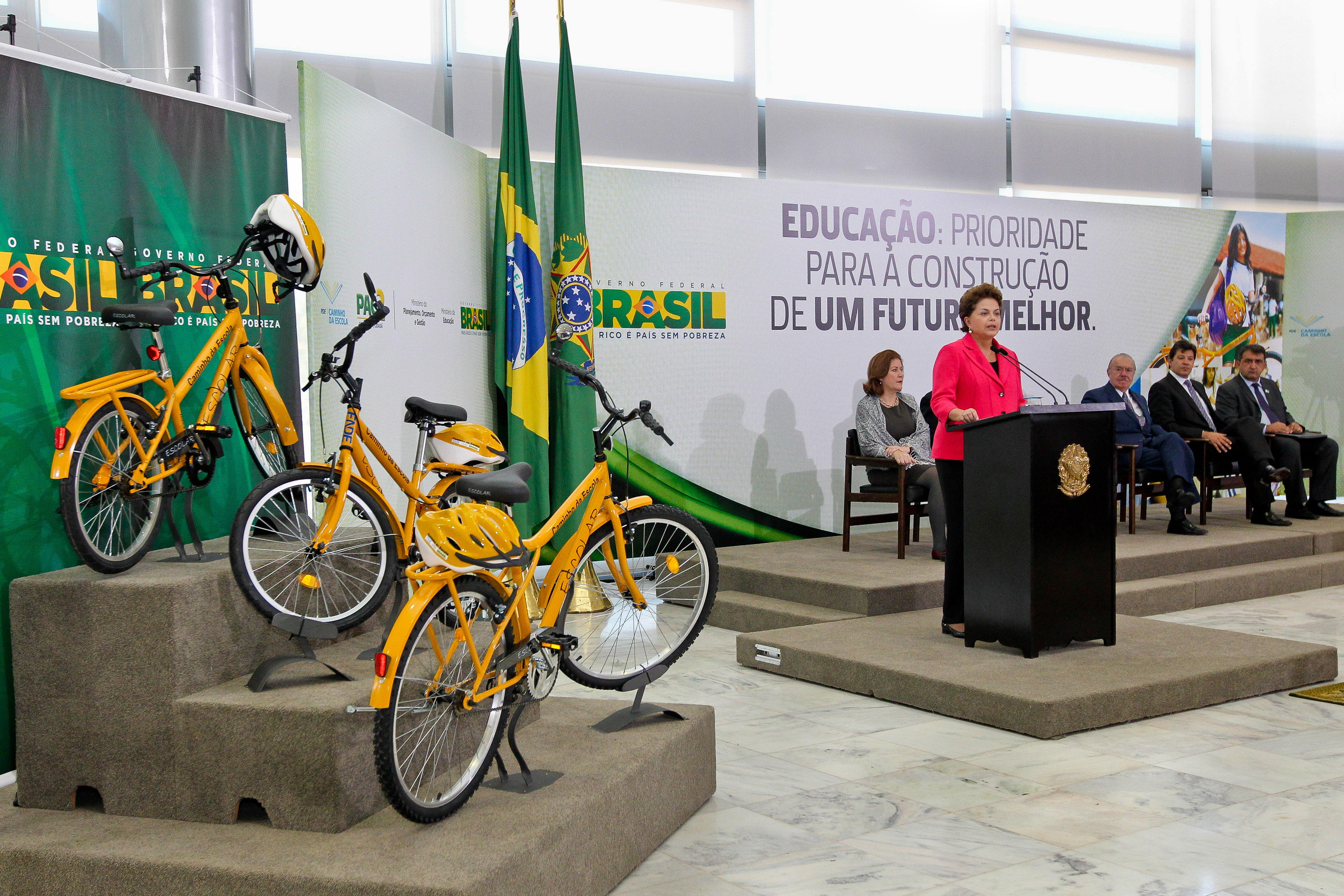 FNDE estabelece diretrizes para o Programa Caminho da Escola