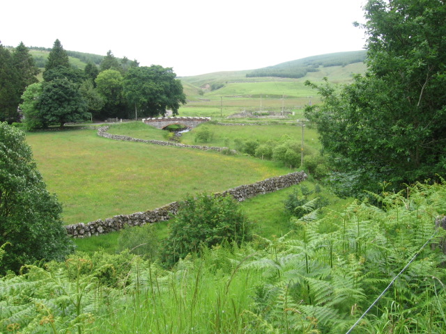 File:Bridge near Mossdale - geograph.org.uk - 853411.jpg