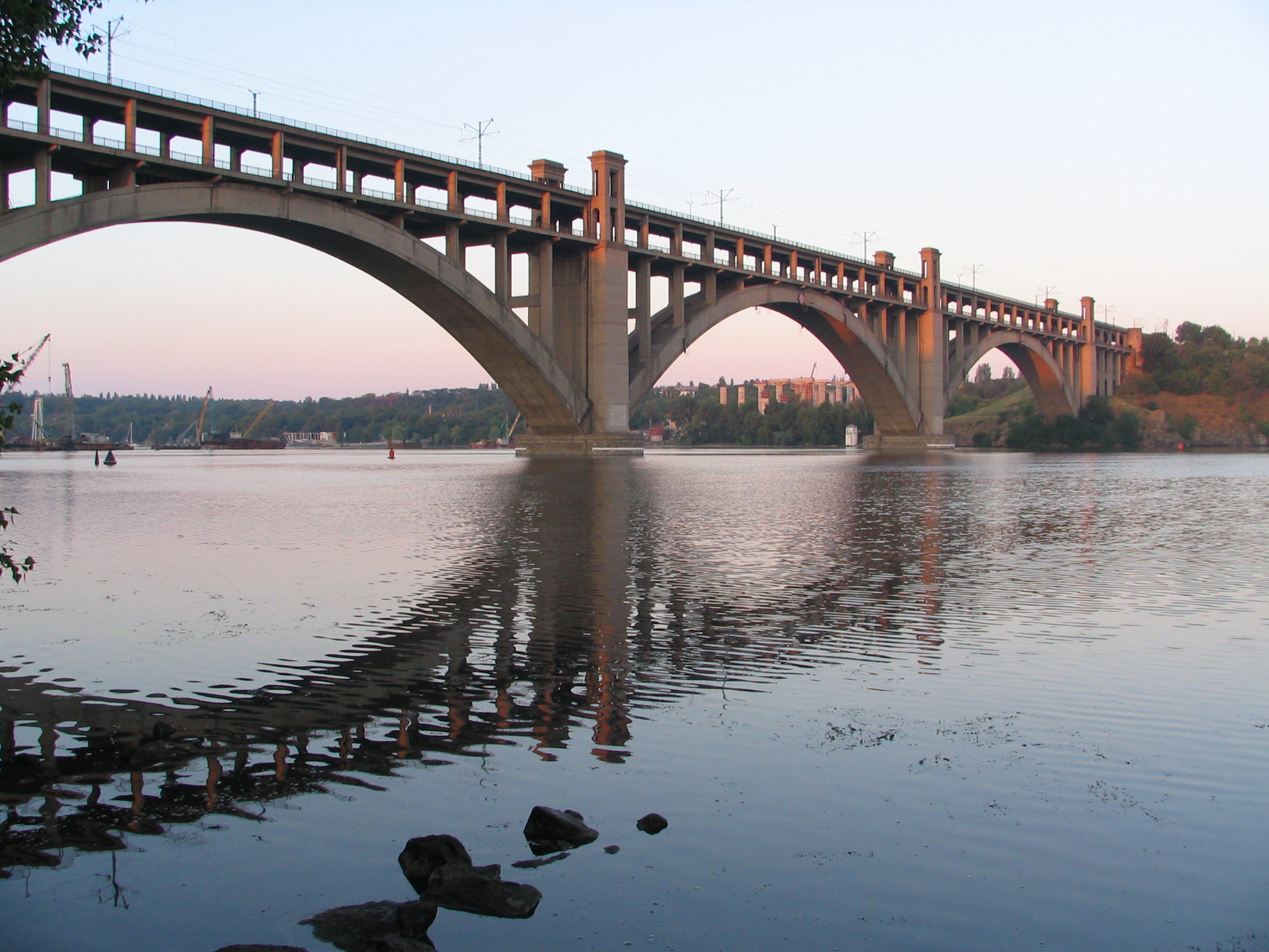 Bridges_in_Zaporizhia_8861.jpg