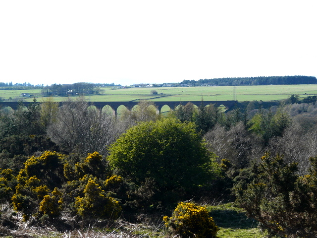 File:Croygorston - geograph.org.uk - 1246892.jpg