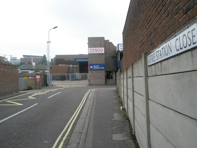 File:Fire Station Close - geograph.org.uk - 804093.jpg