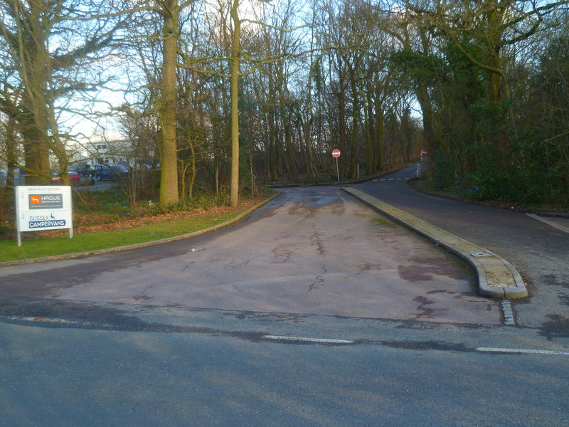 File:Footpath junction on Langhurstwood Road - geograph.org.uk - 4832829.jpg